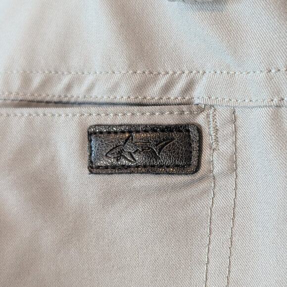 Greg Norman Golf Pants | Size 34x30 | Light Grey Moisture-Wicking Athletic Fit - Picture 4 of 10
